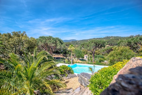 Nice villa with swimming pool La Croix Valmer 35 Shellter Conciergerie Immobilier Saint-Tropez 