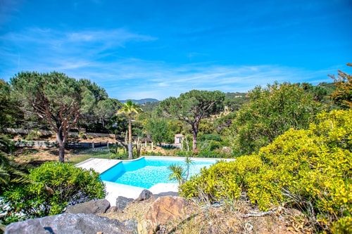 Nice villa with swimming pool La Croix Valmer 37 Shellter Conciergerie Immobilier Saint-Tropez 