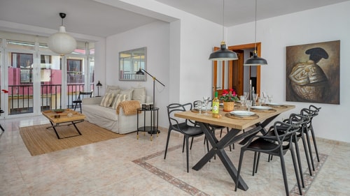 Stunning Beachfront Gem |3BR| Prime Location