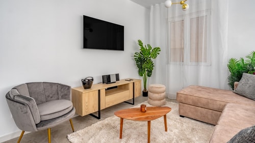 DowntownEscape/modern elegance