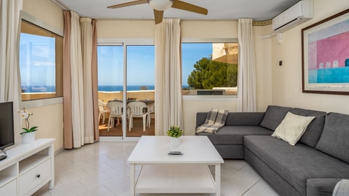 Riviera seaview getaway