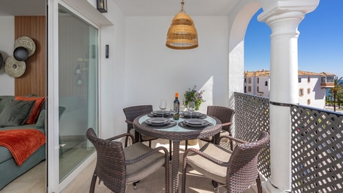 2BR Coastal Chic/Sport/Location