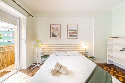 GS3 | BR w/ balcony midway Sintra and Lisbon