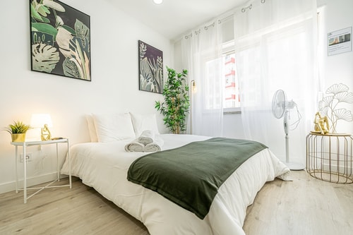 AMA Apt 16 min to Downtown Lisbon by train (4 pax)