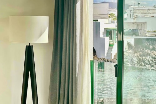 Canaryislandshost l Cala