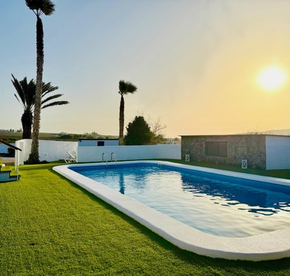 Canaryislandshost l Olympica 1