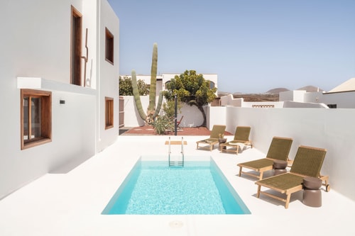 Canaryislandshost I Lumen 2