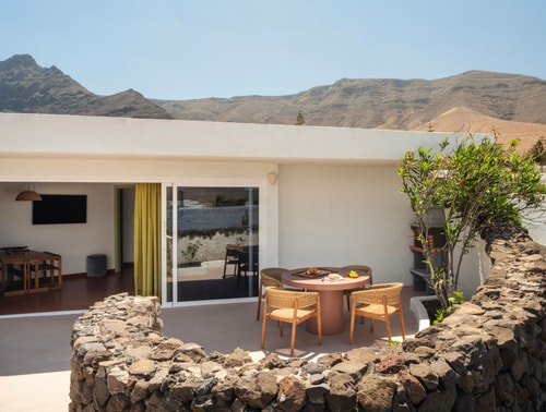 Canaryislandshost I Soco
