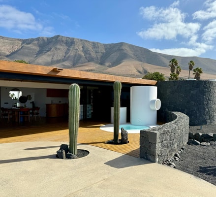 Canaryislandshost l Petra