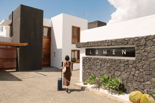 Canaryislandshost I Lumen 5