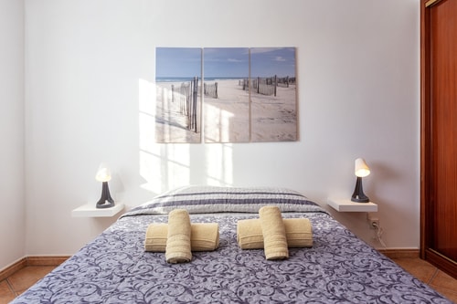 Millya ROOM  Exclusive room at Villa @ Faro (pool)