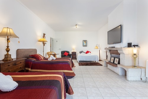 /Aerya House/ Exclusivity at Faro Airport