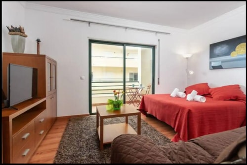 Rickya ROOM ! Great option for 4 by Faro Airport