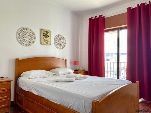 Emiratya Room! Central Faro!