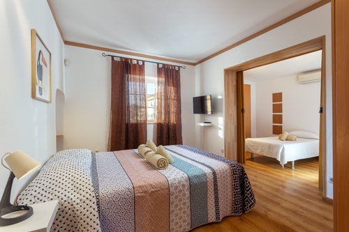 Priya room! Exclusive room at Villa @ Faro