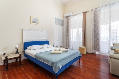 Cecilya ensuite room @ Downtown Faro