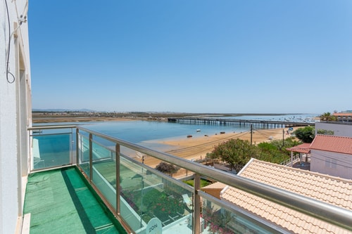 _Charlya Apt| Best Sea views of Faro Beach