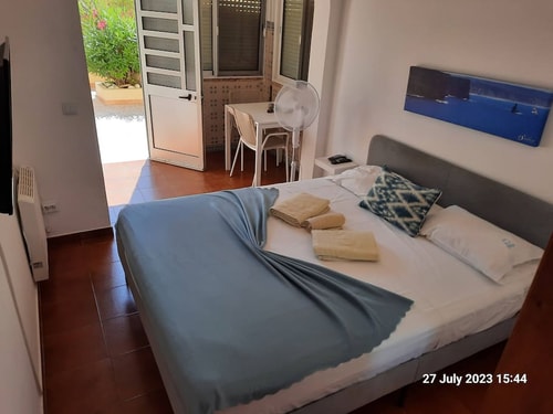 Vassilya Room| 2 Steps From the Beach of Faro