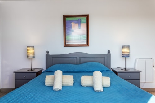 Cillya ROOM¶ Exclusive room at Villa @Faro (pool)