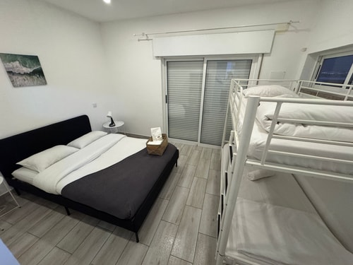 Rockya room| Steps from beach