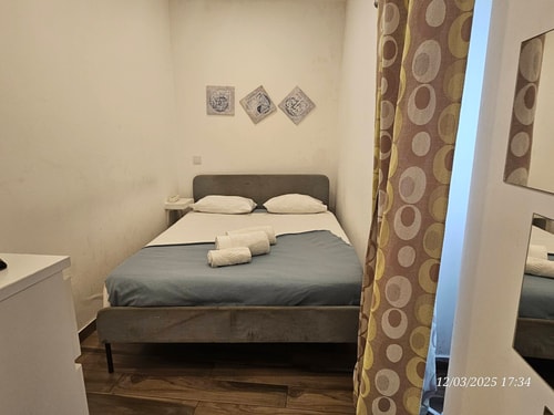 Zenya ROOM ! Little room steps from old town