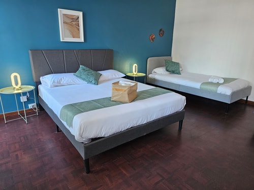 Carlya room| Stay at cutest square @ Faro centre