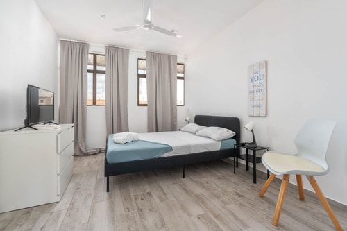 Beirutya room| 3rd floor charming street & central