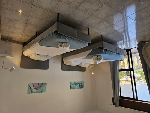 Debya room! Stay near Faro Airport