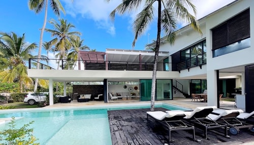 Villa Isha - modernist hideaway at Cap Bonita