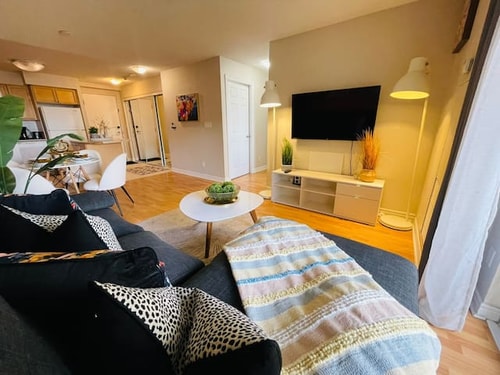 Luxury 2BR near Square 1 Mall Free Parking-Sleep 5