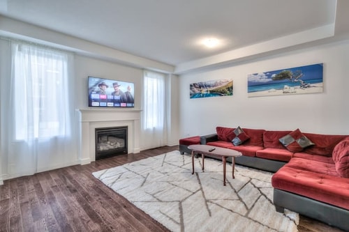 Spacious & Stylish 4BR Villa-Sleep 9-Free Parking