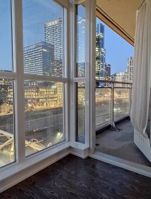 Beautiful Centrally Located Downtown  Condo