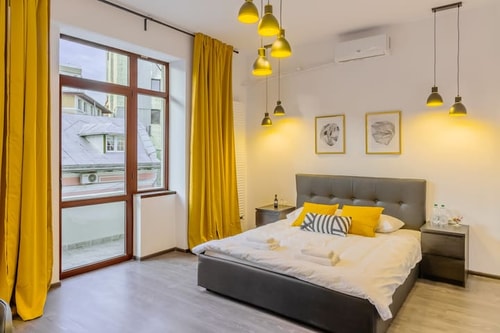 Château Upscale King Suite with Balcony