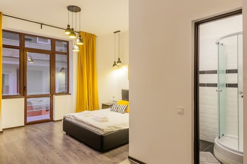 Château Upscale King Suite with Balcony