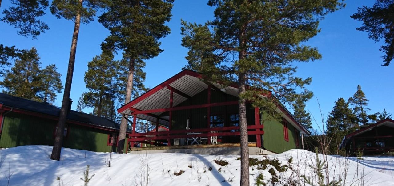 Sauna | Wi-Fi | Terrace | Wood stove | Cable TV 13 Stugor & Boende