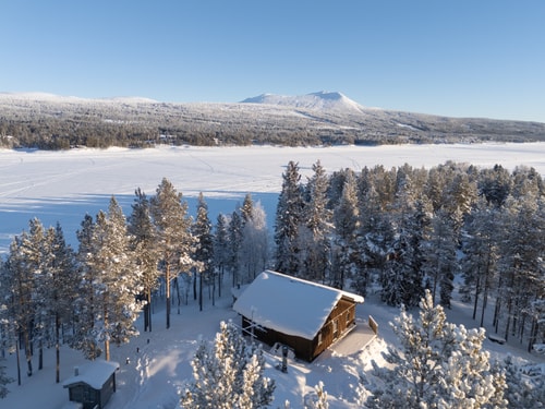 Sauna | WiFi | Terrace | Pets OK | Lakeside plot 9 Lofsdalen Home