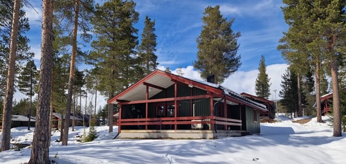 Bastu | Wi-Fi | Terrass | Braskamin | Kabel-TV 12 Stugor & Boende