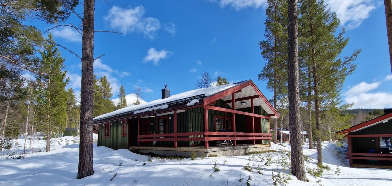 Bastu | Wi-Fi | Terrass | Braskamin | Kabel-TV Stugor & Boende