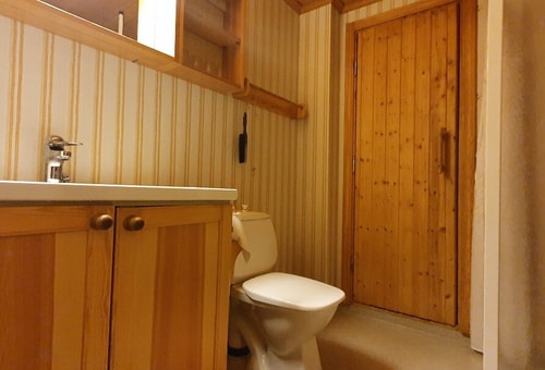 Bastu | Wi-Fi | Terrass | Braskamin | Kabel-TV 7 Stugor & Boende