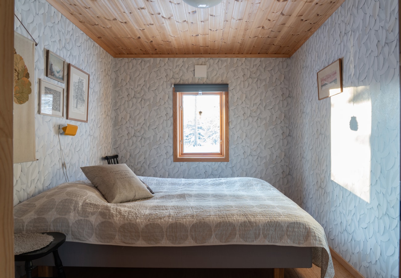 Sauna | WiFi | Terrace | Pets OK | Lakeside plot 12 Lofsdalen Home