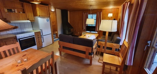 Sauna | Wi-Fi | Terrace | Wood stove | Cable TV 7 Stugor & Boende