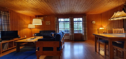 Sauna | Wi-Fi | Terrace | Wood stove | Cable TV 2 Stugor & Boende