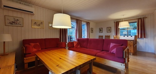 Sauna | Wi-Fi | Terrace | Wood stove | Cable TV 4 Stugor & Boende