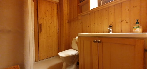 Sauna | Wi-Fi | Terrace | Wood stove | Cable TV 6 Stugor & Boende