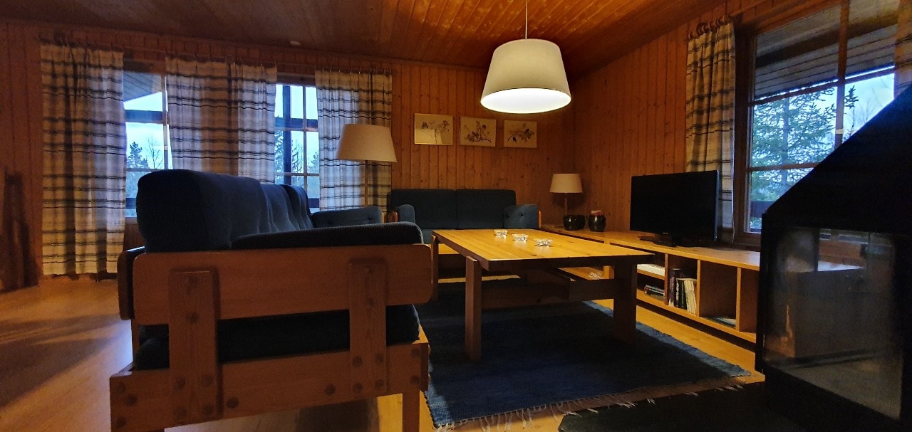 Bastu | Wi-Fi | Terrass | Braskamin | Kabel-TV 2 Stugor & Boende