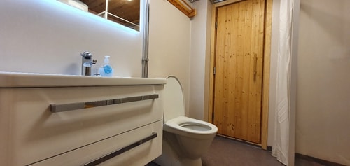 Sauna | Wi-Fi | Terrace | Wood stove | Cable TV 5 Stugor & Boende