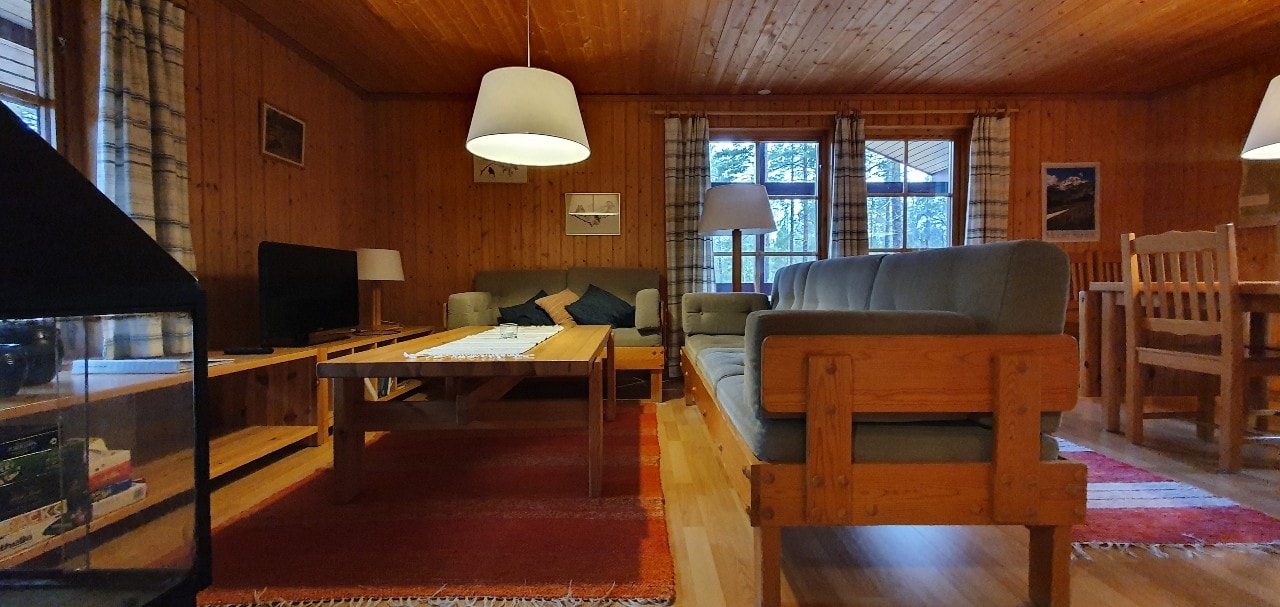 Sauna | Wi-Fi | Terrace | Wood stove | Cable TV 2 Stugor & Boende