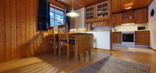 Bastu | Wi-Fi | Terrass | Braskamin | Kabel-TV 6 Stugor & Boende