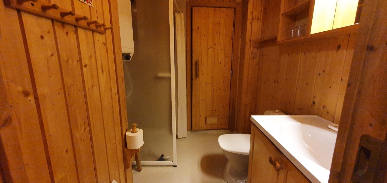 Sauna | Wi-Fi | Terrace | Wood stove | Cable TV 6 Stugor & Boende