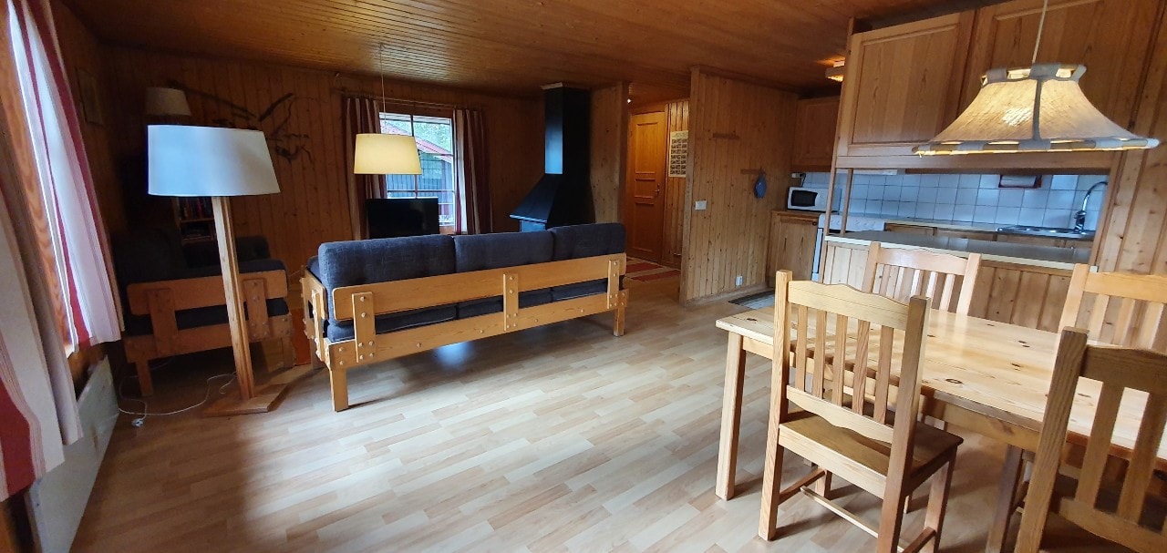 Sauna | Wi-Fi | Terrace | Wood stove | Cable TV 4 Stugor & Boende